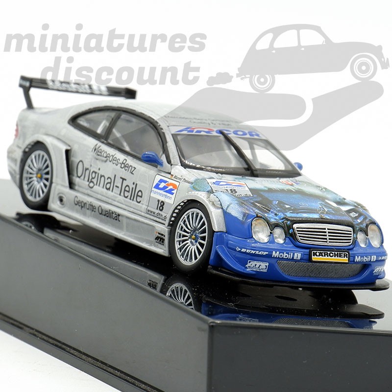 Mercedes Benz CLK DTM 2000 Team Originalteile 1 43ème sur socle