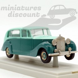 Miniature Whitebox RENAULT 4L PARISIENNE 1964 chez 1001hobbies
