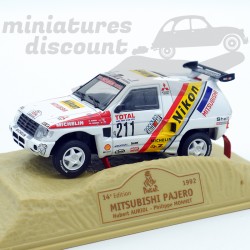 Voiture miniature Mitsubishi Pajero 1985 1/43 Paris-Dakar 7eme